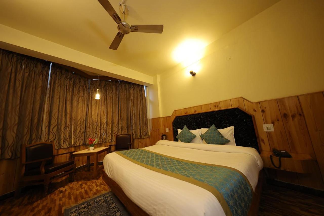 Hotel Yak Manāli Extérieur photo