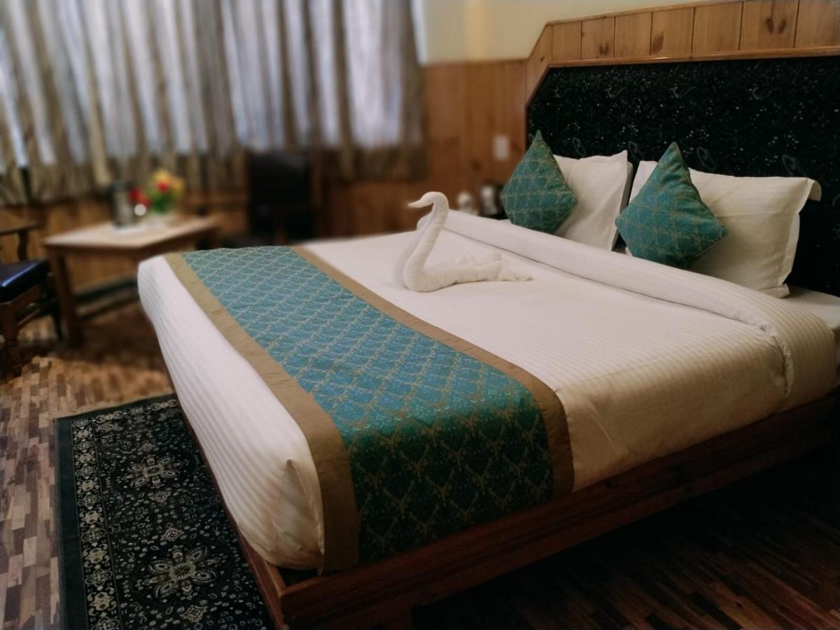 Hotel Yak Manāli Extérieur photo